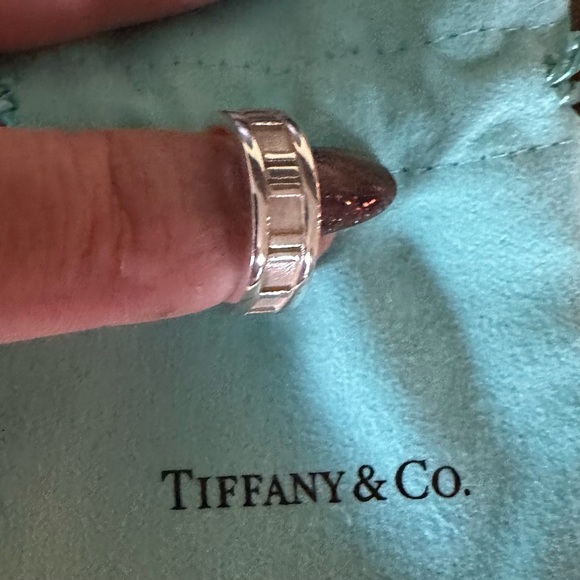 Tiffany & Co Ring - Picture 2 of 4